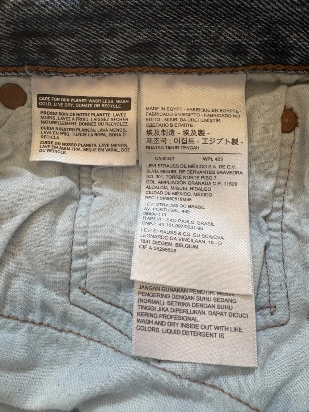 Levi’s 501 Original Fit Jeans Medium Stonewash waist 31 x length 30